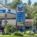 Почему в Америке выросли цены на бензин